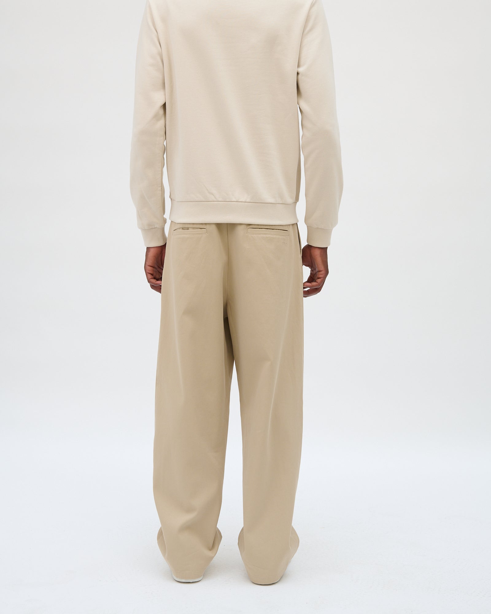 Standard Rue Madame Sweatshirt - BoUvy