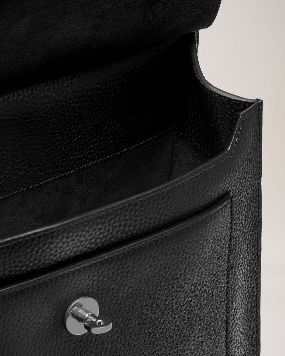 Antony Messenger - BoUvy