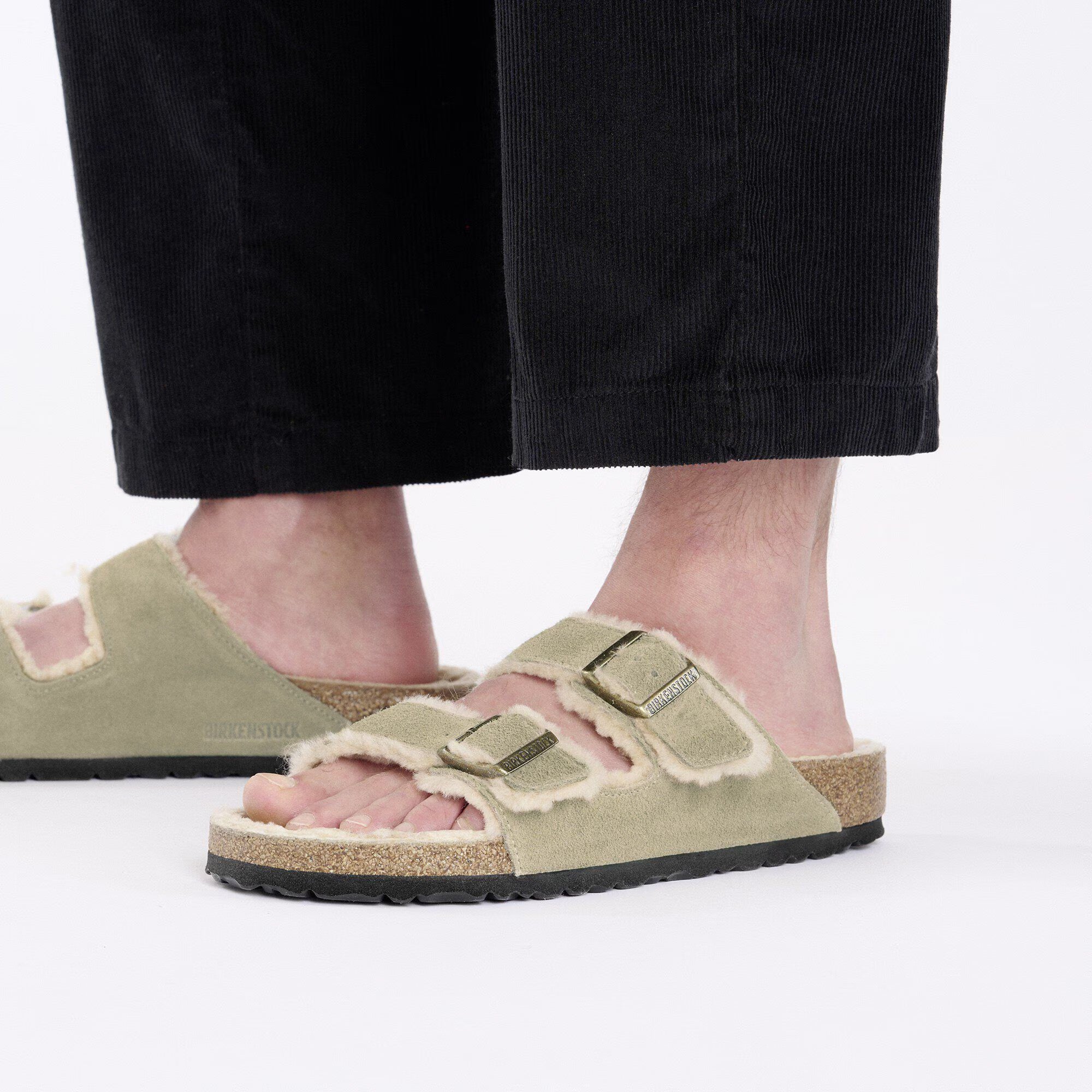 Arizona Shearling Suede Leather in Color Taupe | BoUvy