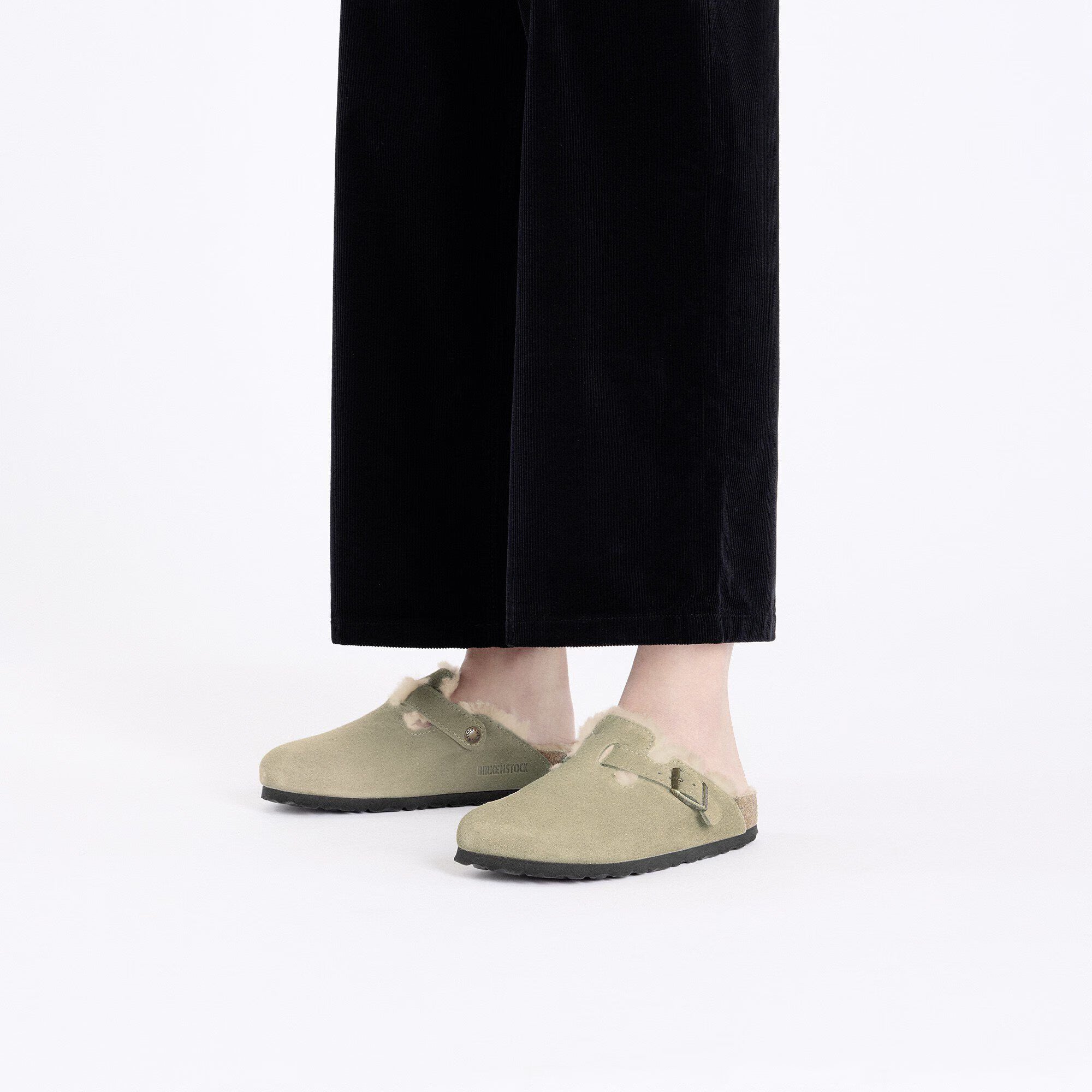 Boston Shearling Suede Leather in Color Taupe | BoUvy