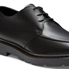 Men’s lace-up Derby shoe in smooth black leather | BoUvy