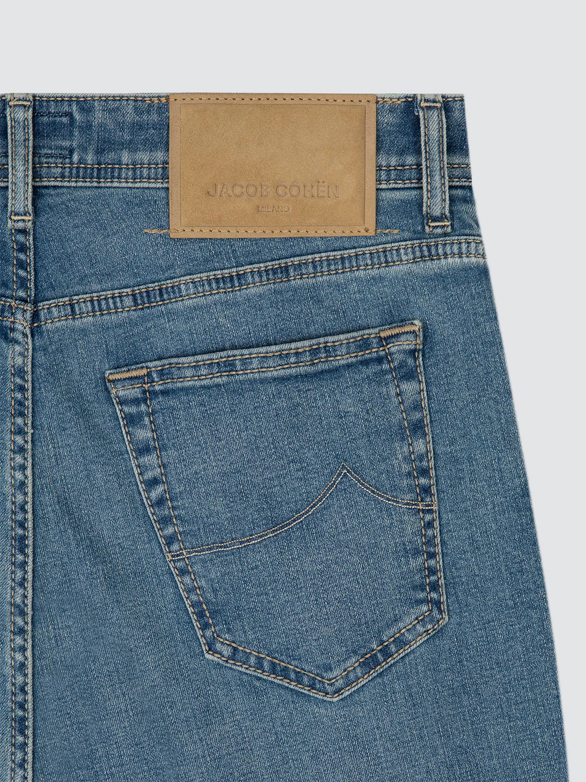 Bard - Comfort Light Blue Jeans | BoUvy