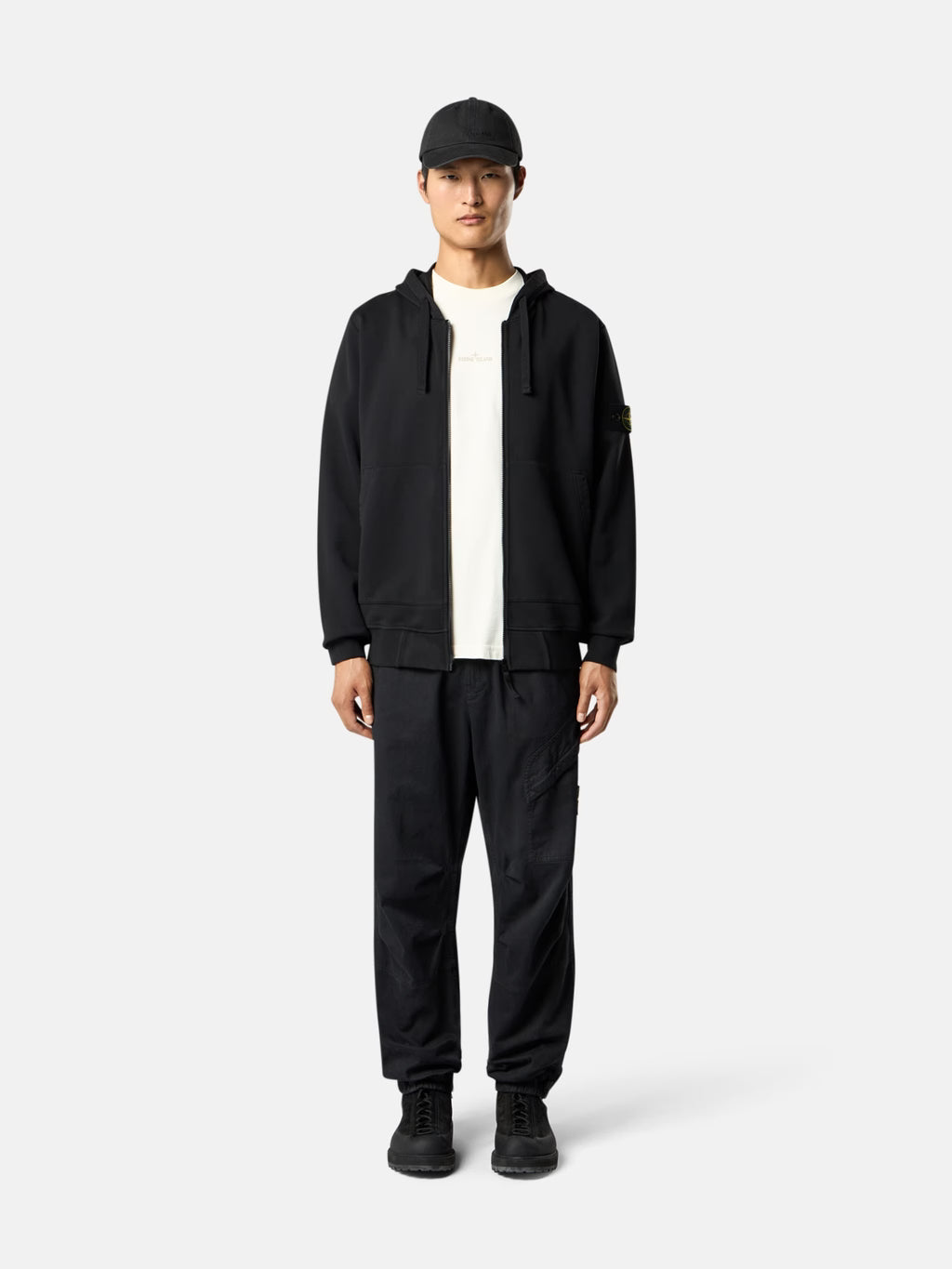 Regular-fit zip-up hooded sweatshirt with pockets - BoUvy