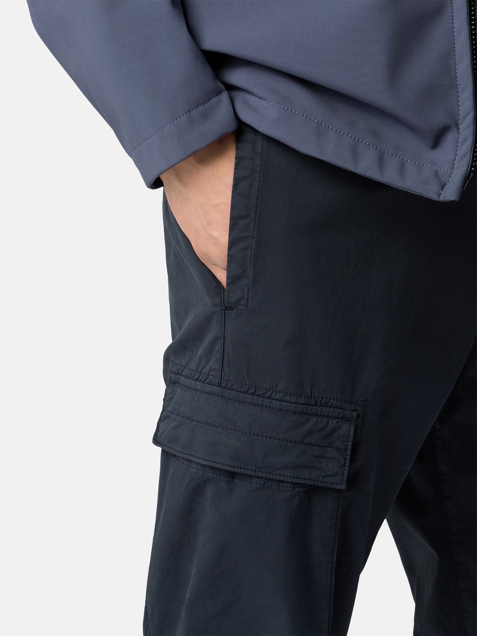 Regular-tapered-fit cargo trousers - BoUvy
