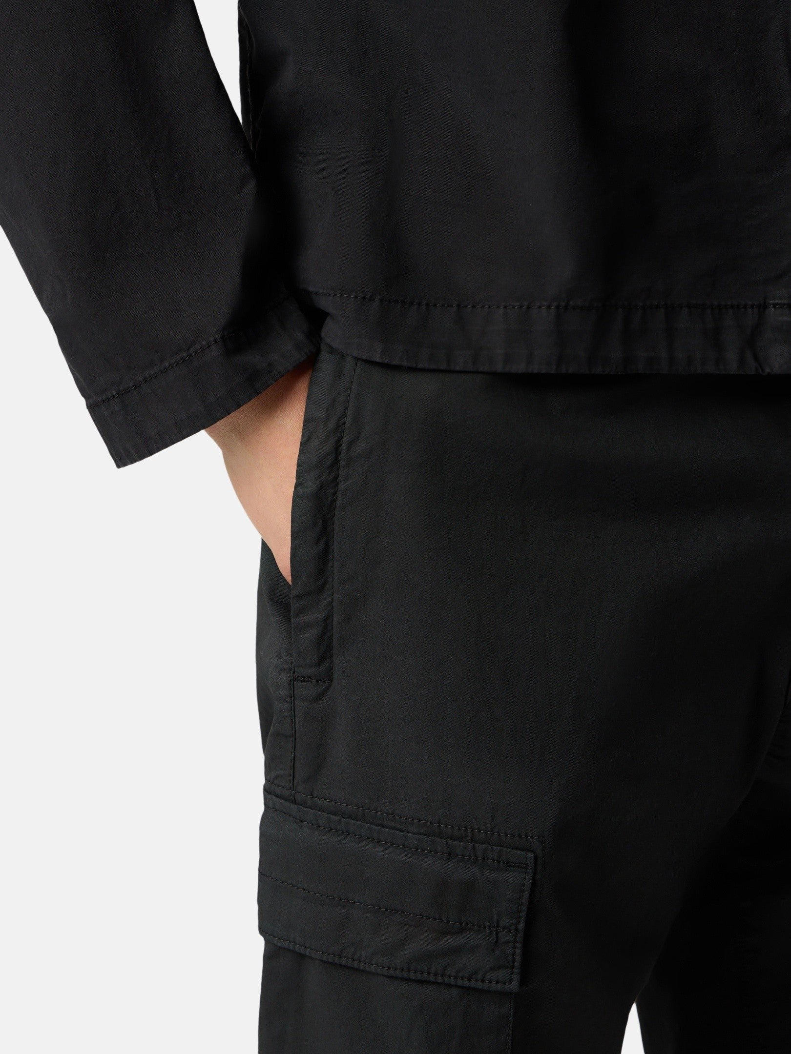 Regular-tapered-fit cargo trousers - BoUvy