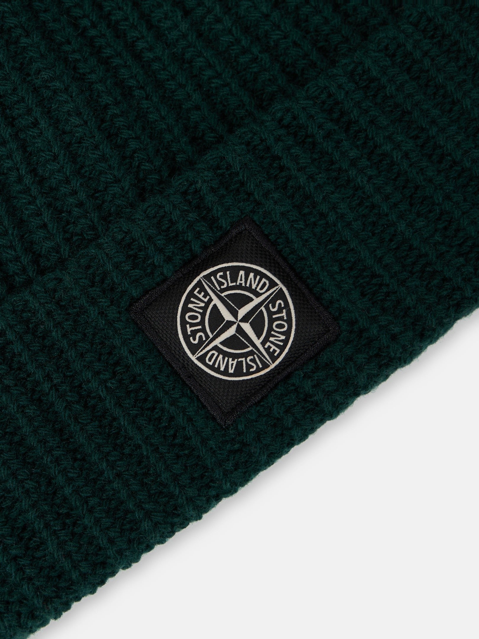 Ribbed knit beanie with Compass logo patch - BoUvy
